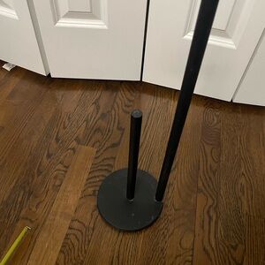 Black Metal toilet paper Stand
